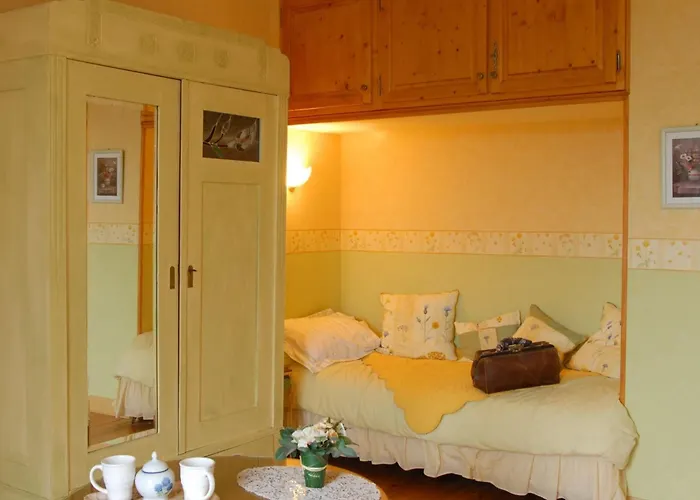 Charmante Maison Au Coeur Des Vergers Avec Cheminee, Jardin Secret Et Jeux Pour Enfants - Fr-1-585-151 * Watronville